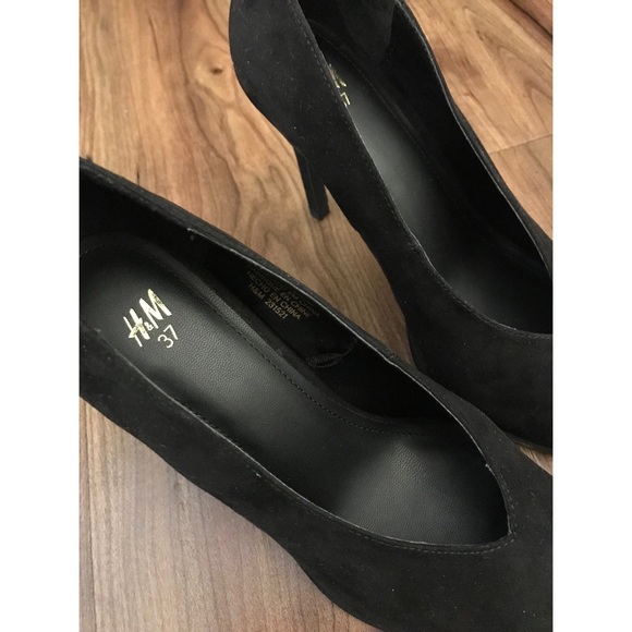 H&M- Black Heels - Picture 4 of 5